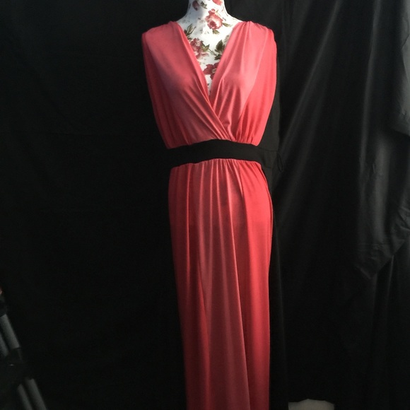 Dresses & Skirts - Plus size maxi dress