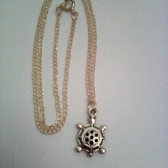 New gold turtle pendant necklace - Picture 1 of 4