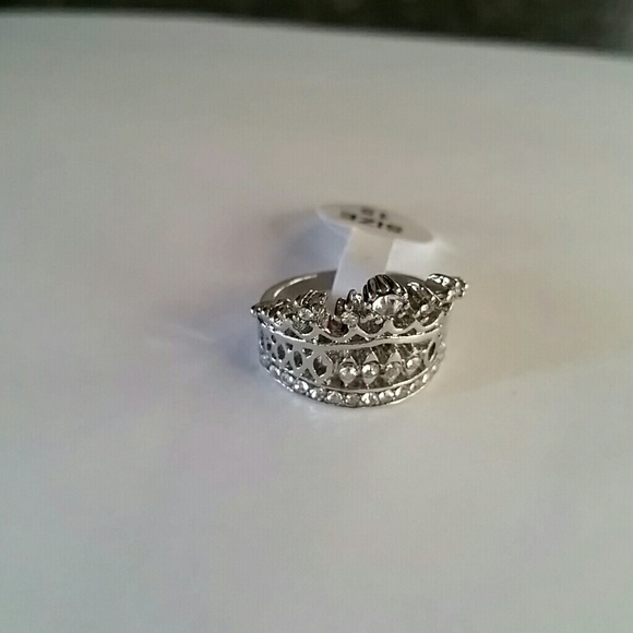 Crown ring