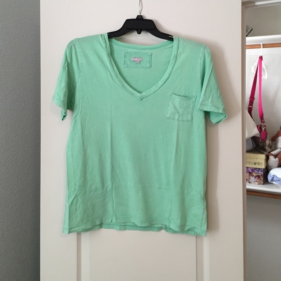 Women's Gap Tshirt