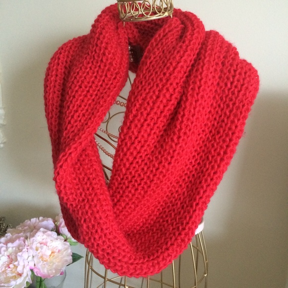 Red Knitted Infinity Scarf - Picture 2 of 3