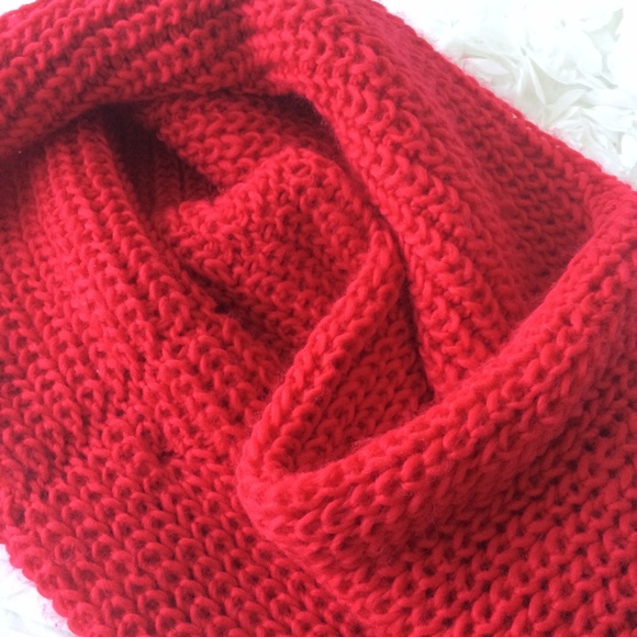Red Knitted Infinity Scarf - Picture 3 of 3