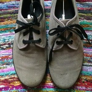 Hard to find gray Dr. Marten canvas Sohos! GUC!