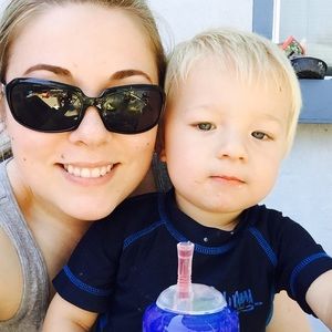 Meet your Posher, Elizabeth