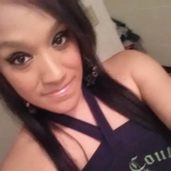 Meet your Posher, Alejandra