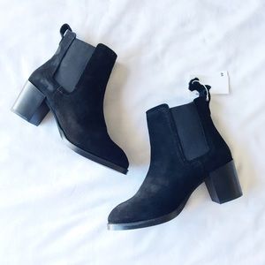 H&M Premium Quality suede chelsea boots