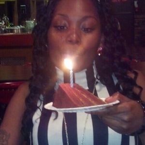 Meet your Posher, Candice