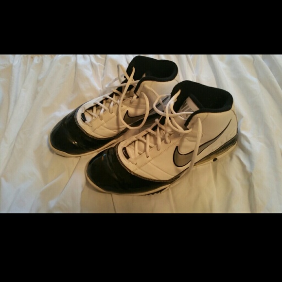 Men's Nike Air Basketball Shoes