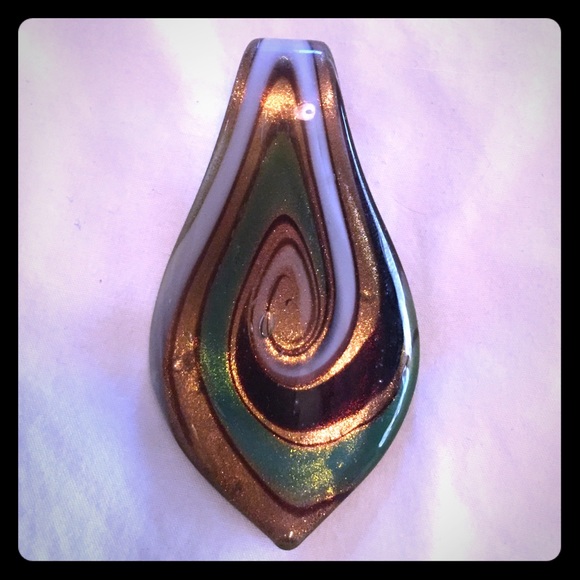 Hand blown glass 'charm' comes in silk bag!