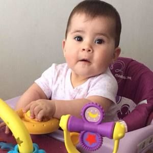 Meet your Posher, Laura