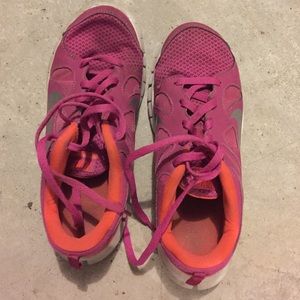 Gently Used Nike Girls Shoes
