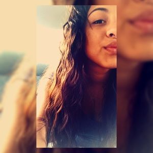 Meet your Posher, Sarai