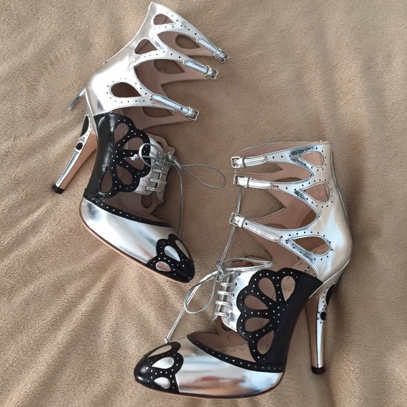 Miu Miu spectator lace up heels- sz 38 NEW!