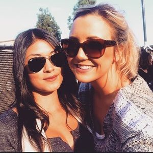 Meet your Posher, Alexis