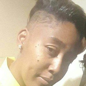 Meet your Posher, Tee