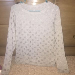 Grey shirt with polkadots