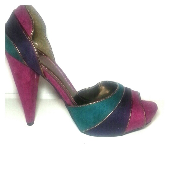 Multicolored suede pumps NWOT
