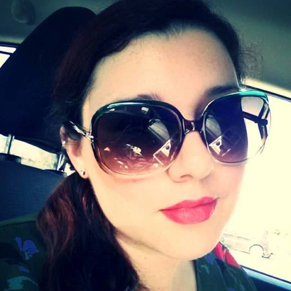 Meet your Posher, Natasha