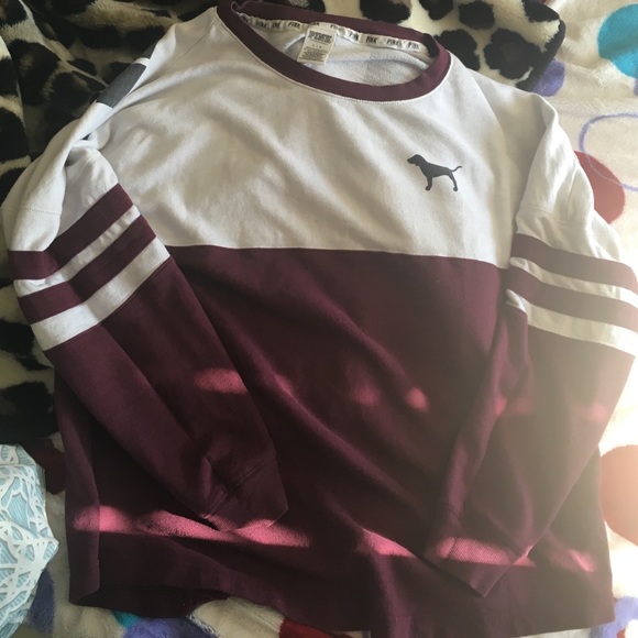VS sweater