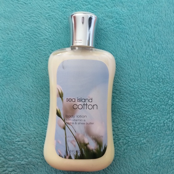 BATH AND BODY WORKS LOTION