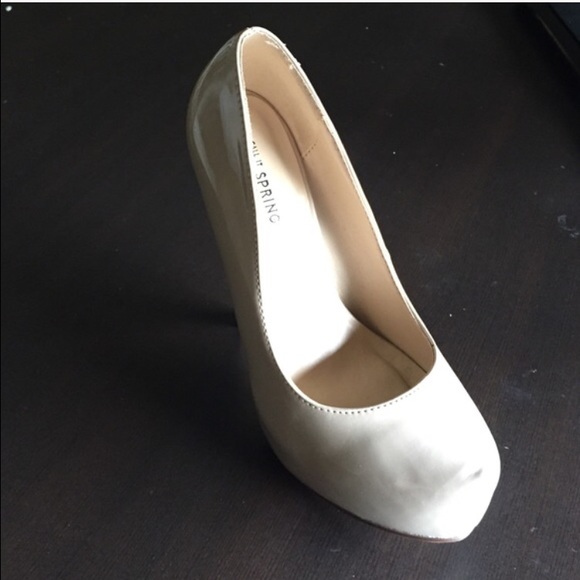 🚫SOLD🚫 Call it spring nude patent pumps - Picture 2 of 4