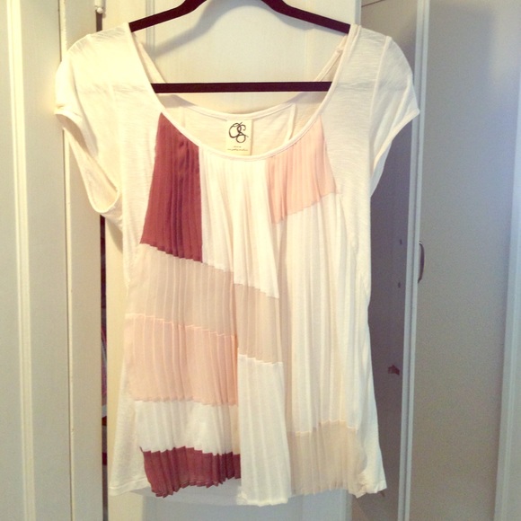 Anthropologie. Worn twice 2 small coffee stains.