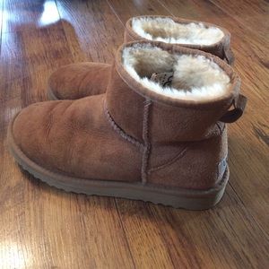 Ugg Mini