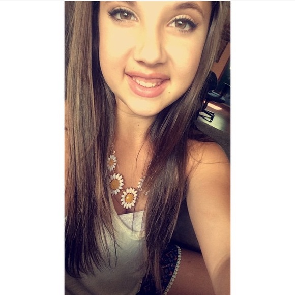 Meet your Posher, Carlee