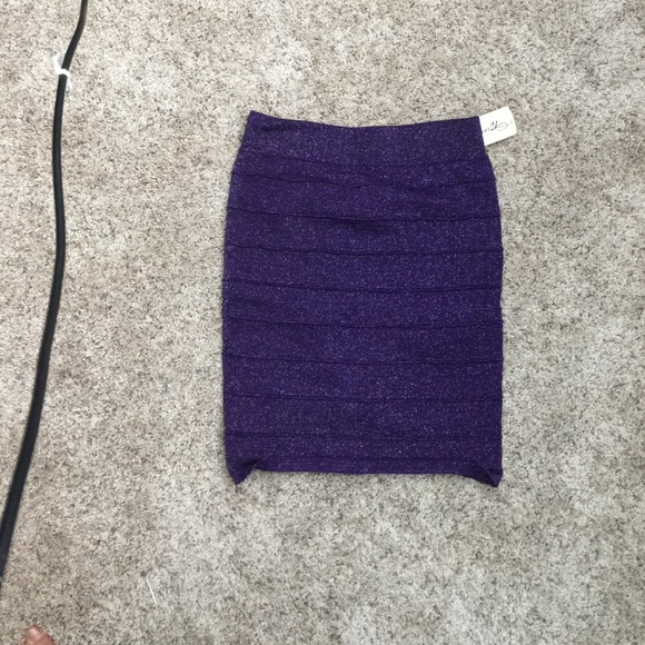 Mini skirt - Picture 1 of 2
