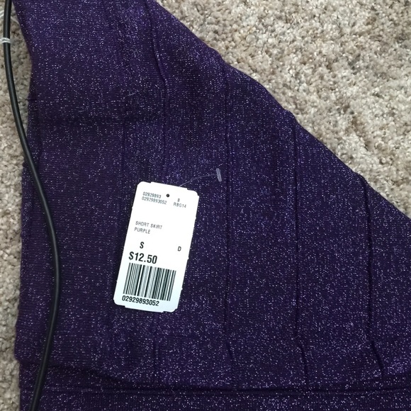 Mini skirt - Picture 2 of 2