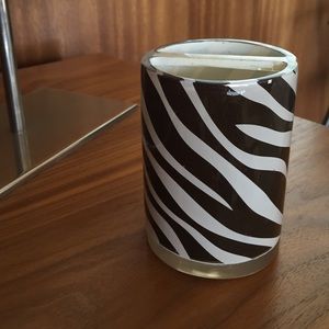 Kate spade zebra print toothbrush holder