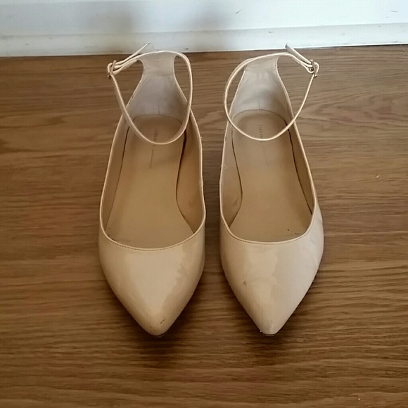 Zara patent leather pointy nude flats