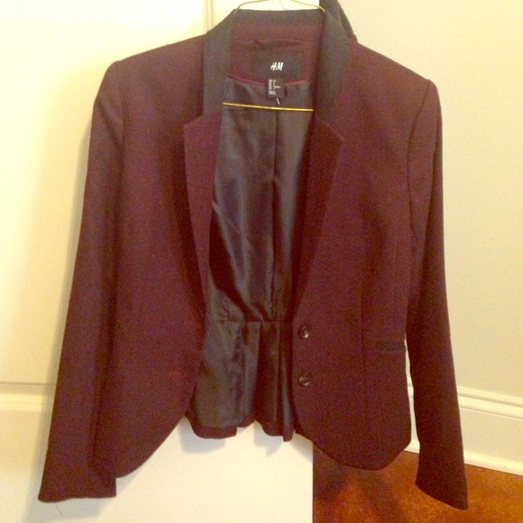 Wine blazer w/ black collar
