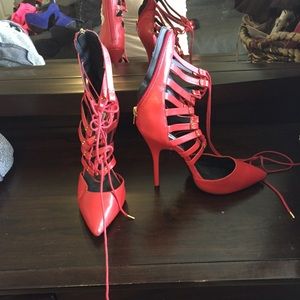 Red Steve Madden pump