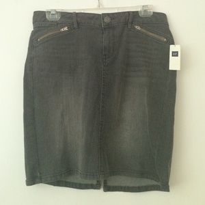 Brand new pencil skirt - Gap