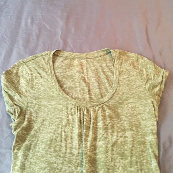 Scoop neck tee