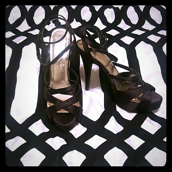 Chinese Laundry Black Platform Sandals