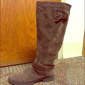 Brown Suede Boots with Leather Trim