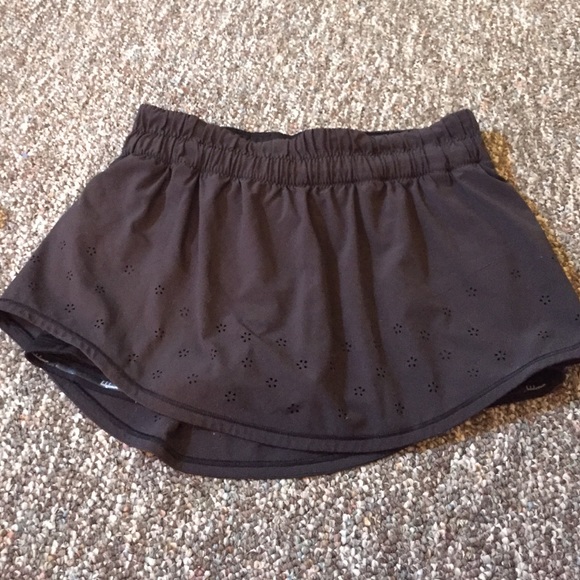 Lulu skort