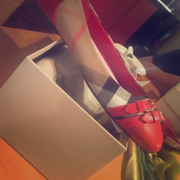 Burberry Flats