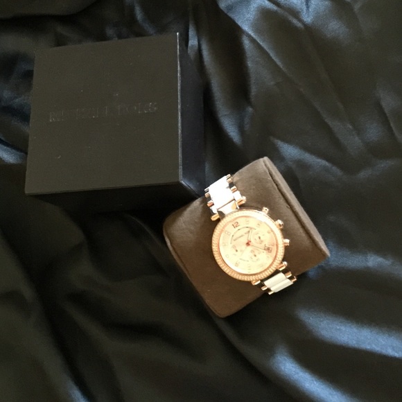 Michael Kors Stainless Steel & White Enamel Watch - Picture 3 of 3