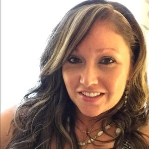 Meet your Posher, Kira