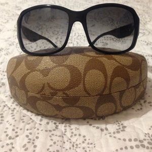 Authentic Coach sunglasses! In perfect condition!
