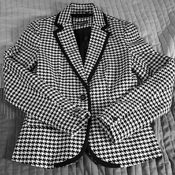 Jackets & Blazers - Sale! Like new! Hounds tooth jacket.