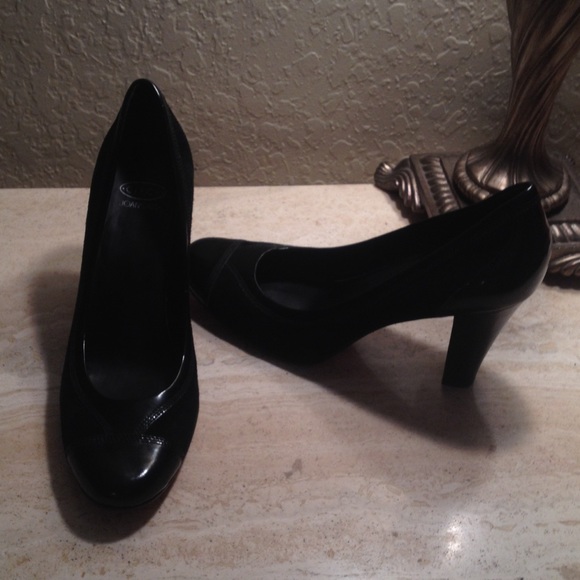 Black leather and suede heels