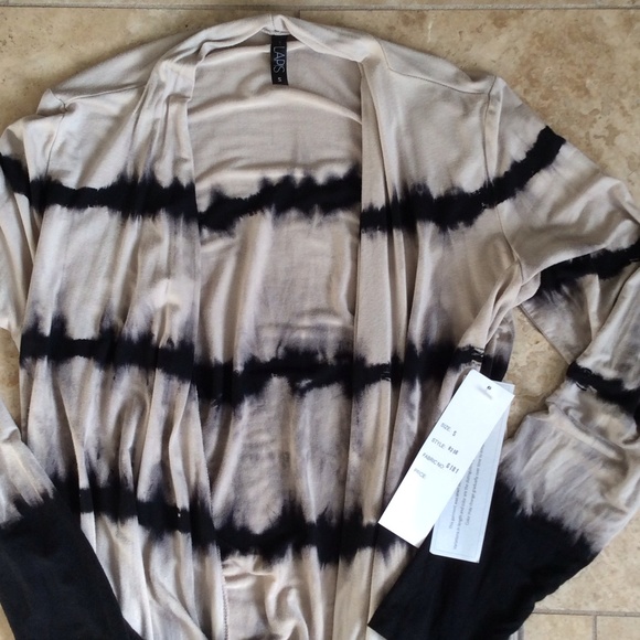 Lapis Tie Dye Top. Great over leggings. - Picture 3 of 4