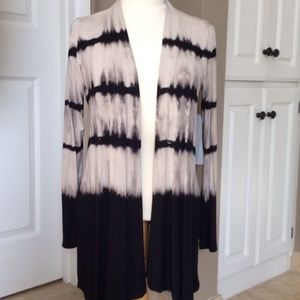 Lapis Tie Dye Top. Great over leggings.