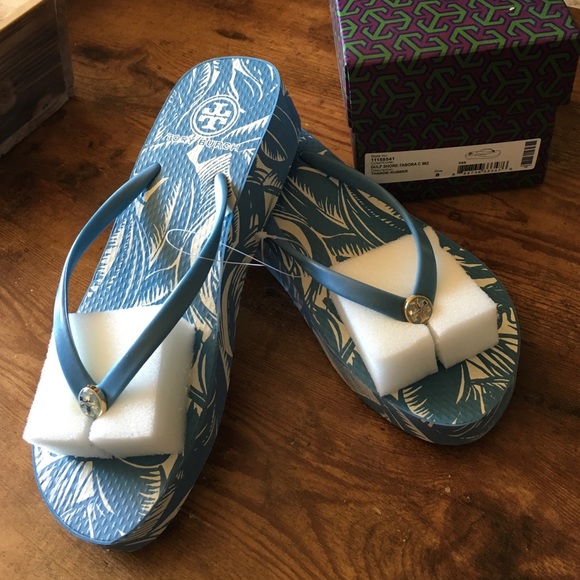 Sz 8 Tory Burch wedge flip flop