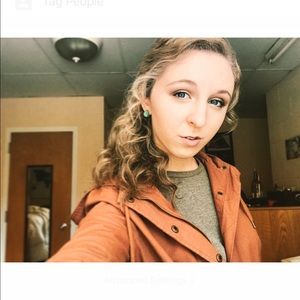 Meet your Posher, Kiera