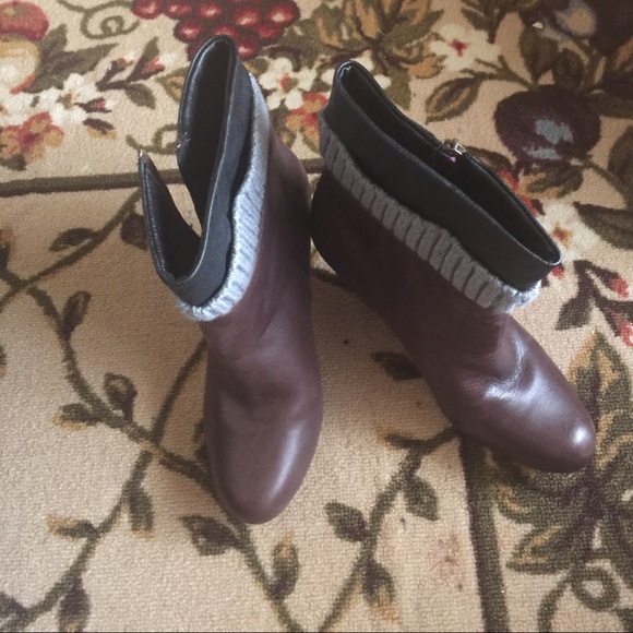 Jessica Simpson boots!